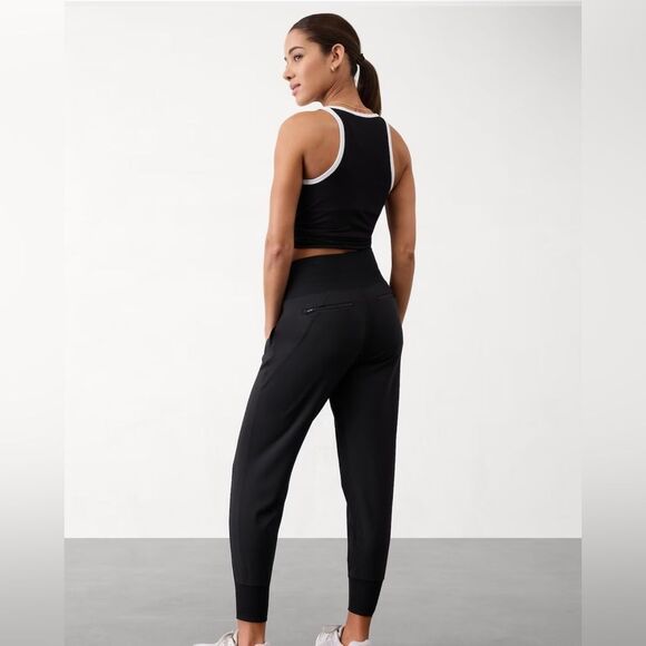 Athleta Venice high rise joggers in black • XS - Picture 7 of 7